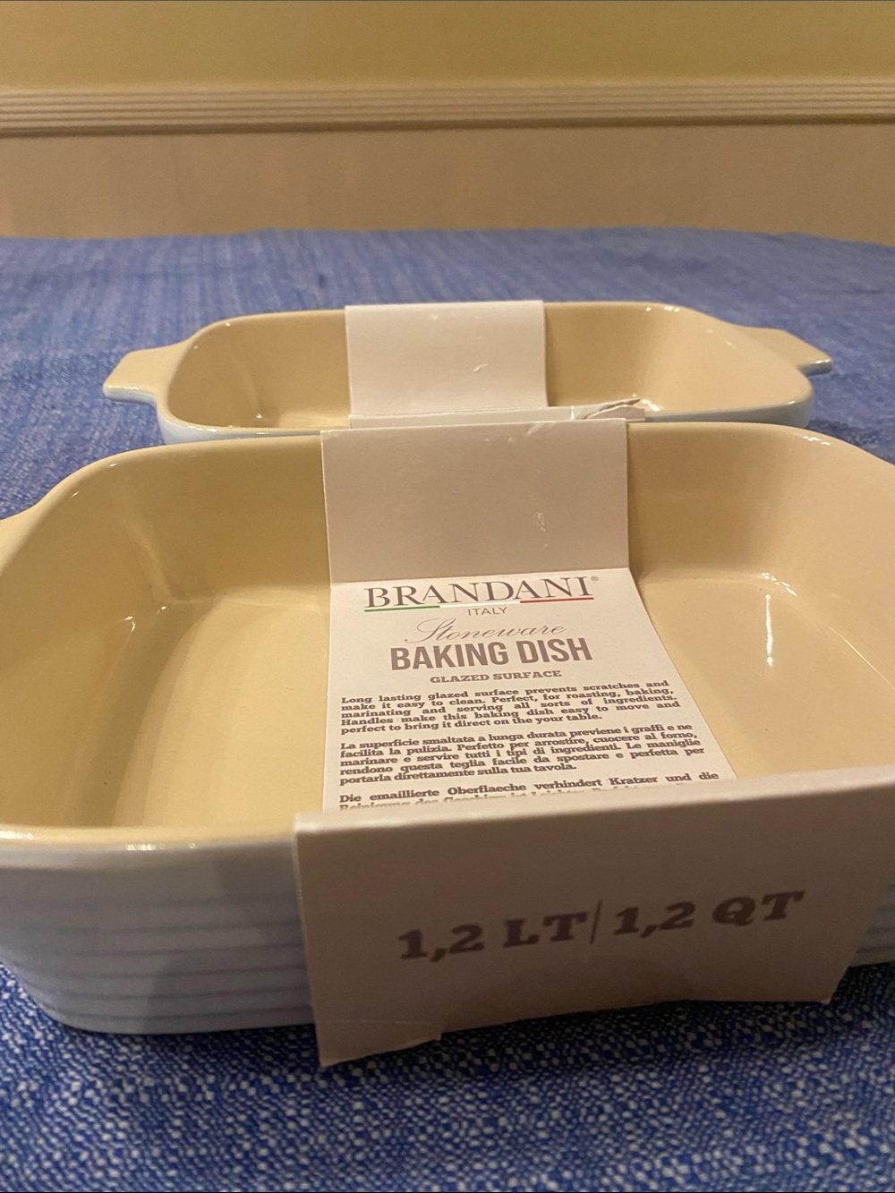 Set of 2 white/Cream Stoneware Baking Dishes - 1.2 QT